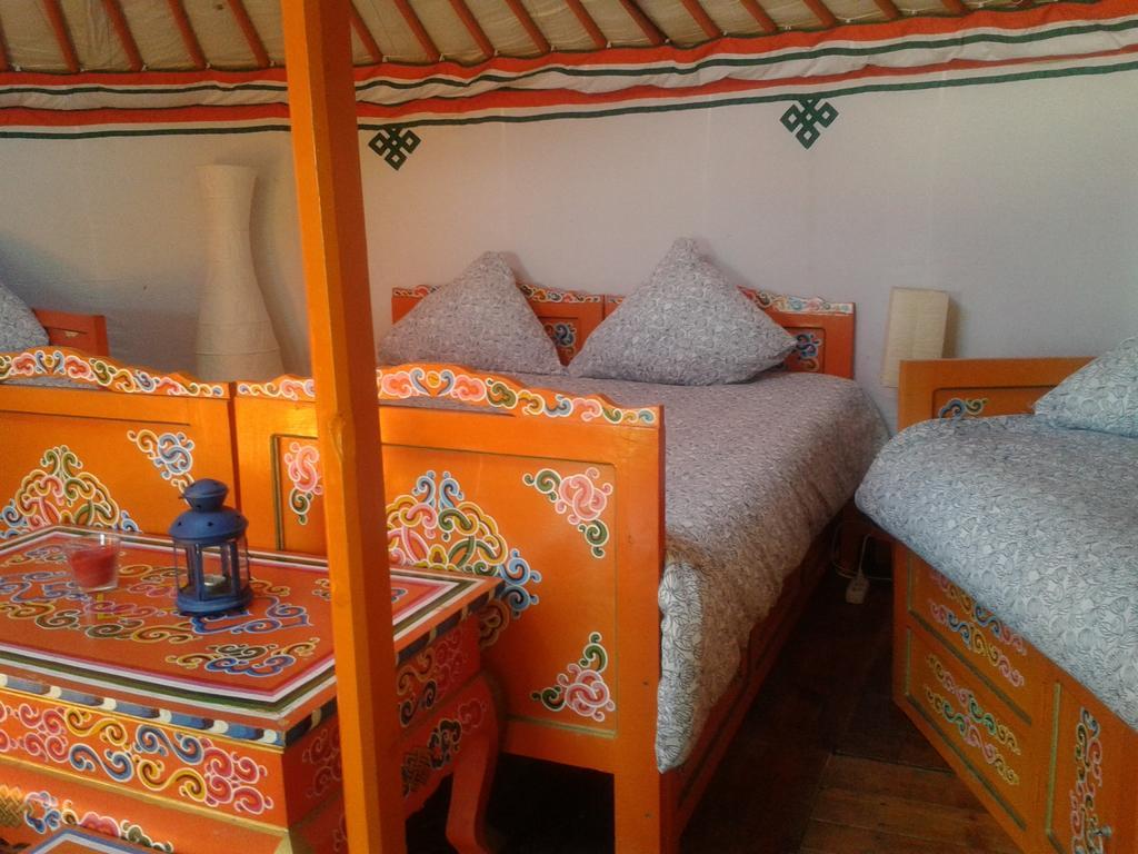 Yourte Nomade-Lodge Les Ecrennes Номер фото