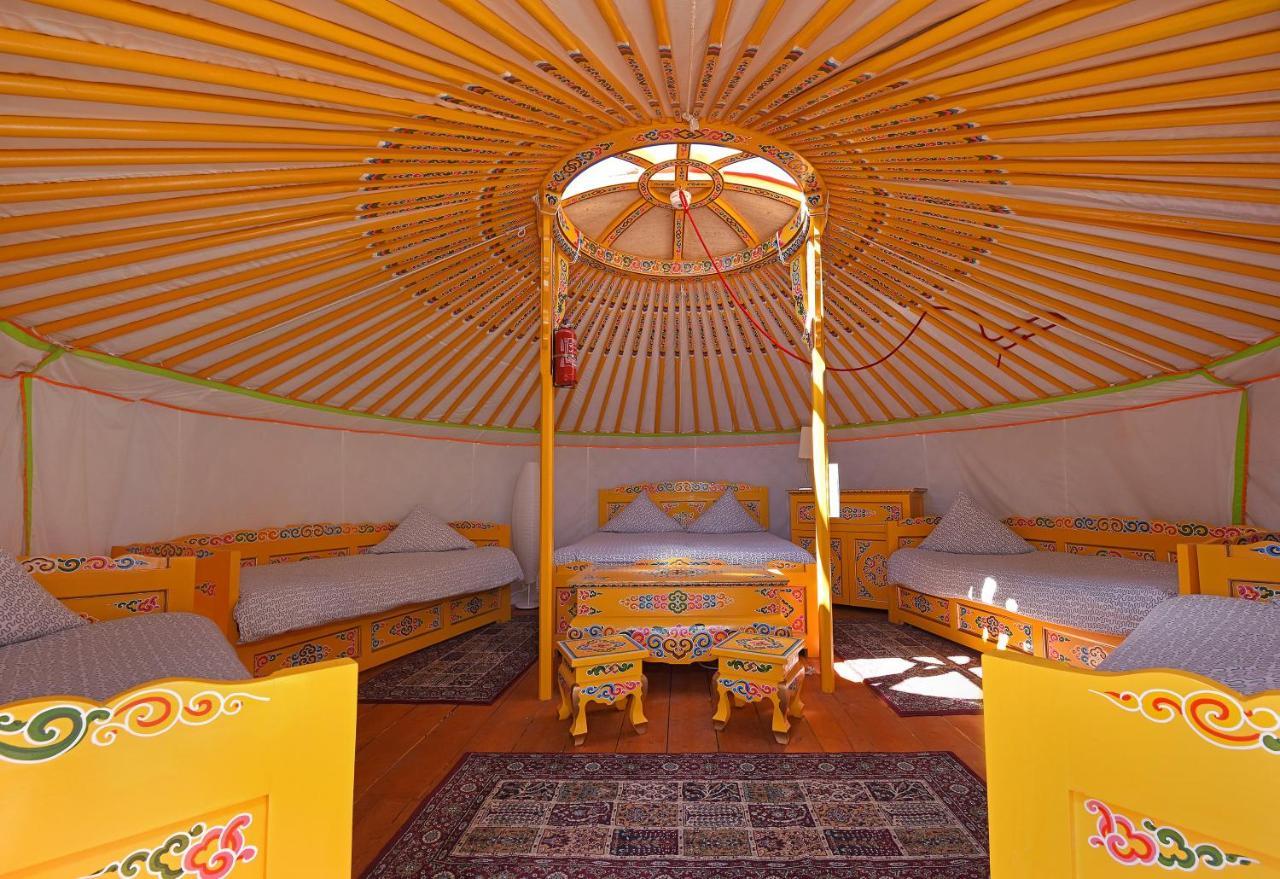 Yourte Nomade-Lodge Les Ecrennes Экстерьер фото
